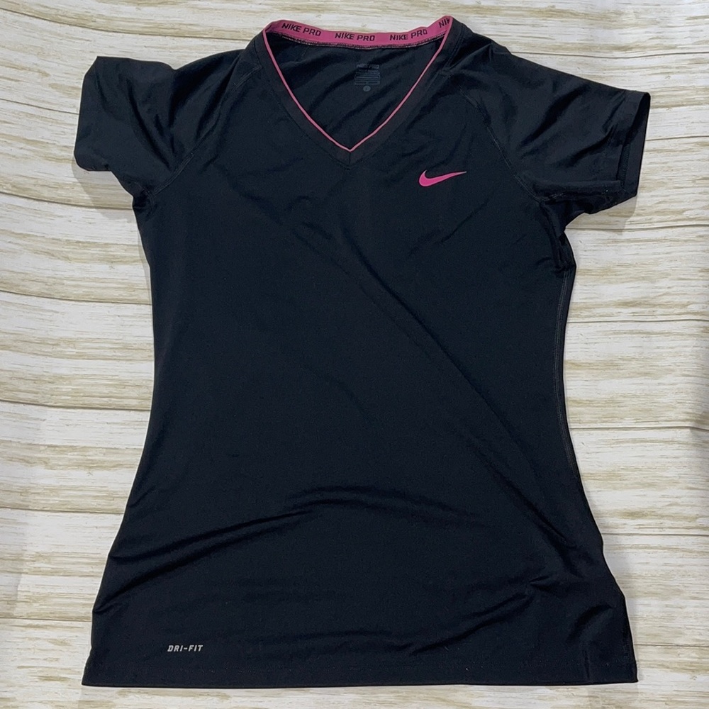 Nike Nike Pro DriFit short sleeve shirt